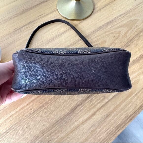 ✅AUTHENTIC✅LOUIS VUITTON Ebene Damier Truth Cosmetic Pouch - Picture 9 of 15